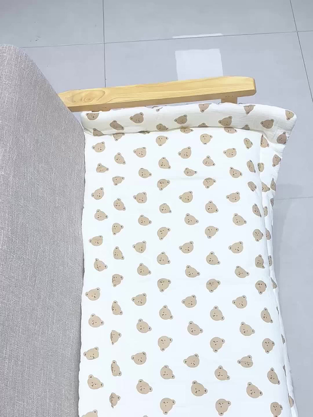 Couette adorable disponible en motifs visage d'animal et cœur. Parfaite — Monptitlou