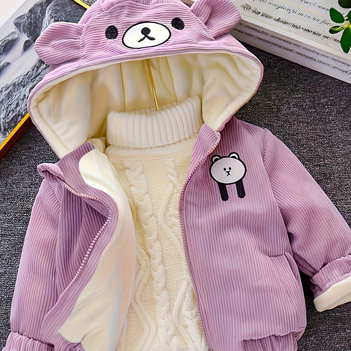Veste à capuche pour enfants avec ours cartoon — Monptitlou Image