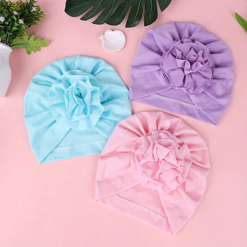 Bonnets mignons à fleurs pour enfants — Monptitlou