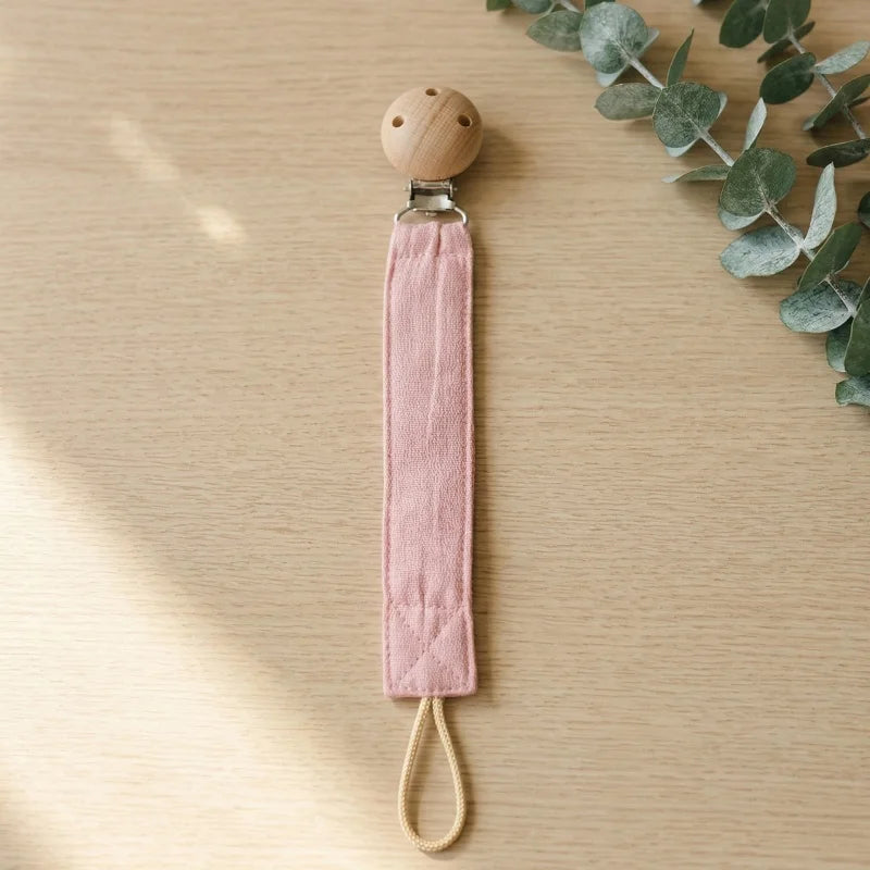 Attache-tétine personnalisée pour bébé avec nom gravé — Monptitlou