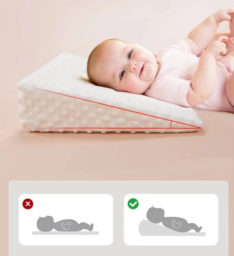 Cale-bébé incliné gris, mousse à mémoire de forme — Monptitlou