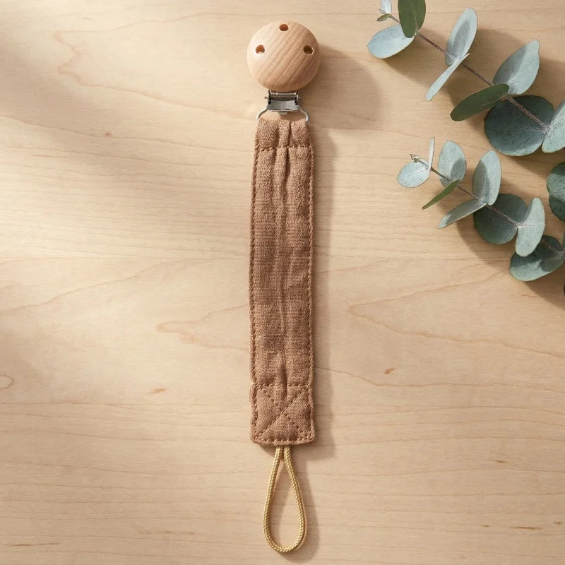 Attache-tétine personnalisée pour bébé avec nom gravé — Monptitlou