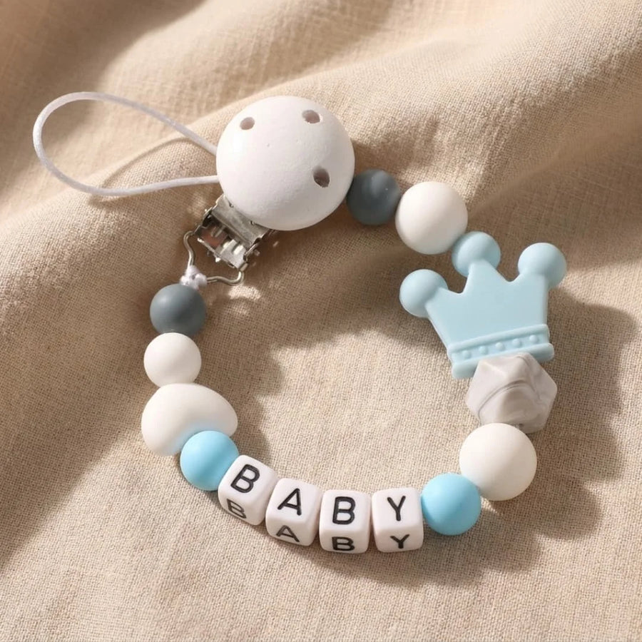 Attache-tétine personnalisée en silicone pour bébé avec nom sur mesure — Monptitlou