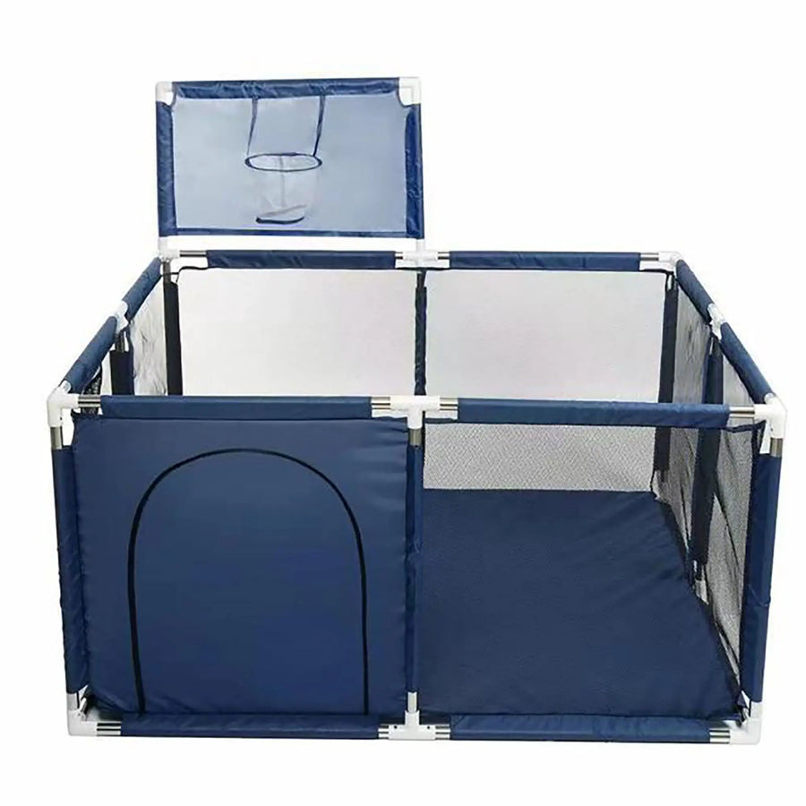 Parc de jeu pour bébé avec tapis matelassé — Monptitlou