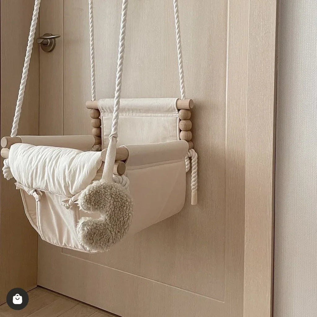 Chaise à bascule pour bébé, balançoire pour bébé, style ins, intérieur — Monptitlou