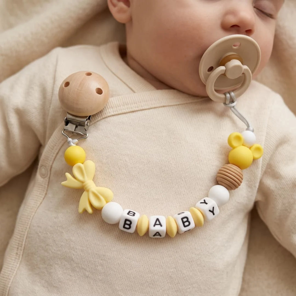 Support de sucette en silicone pour bébé, personnalisable avec nom — Monptitlou