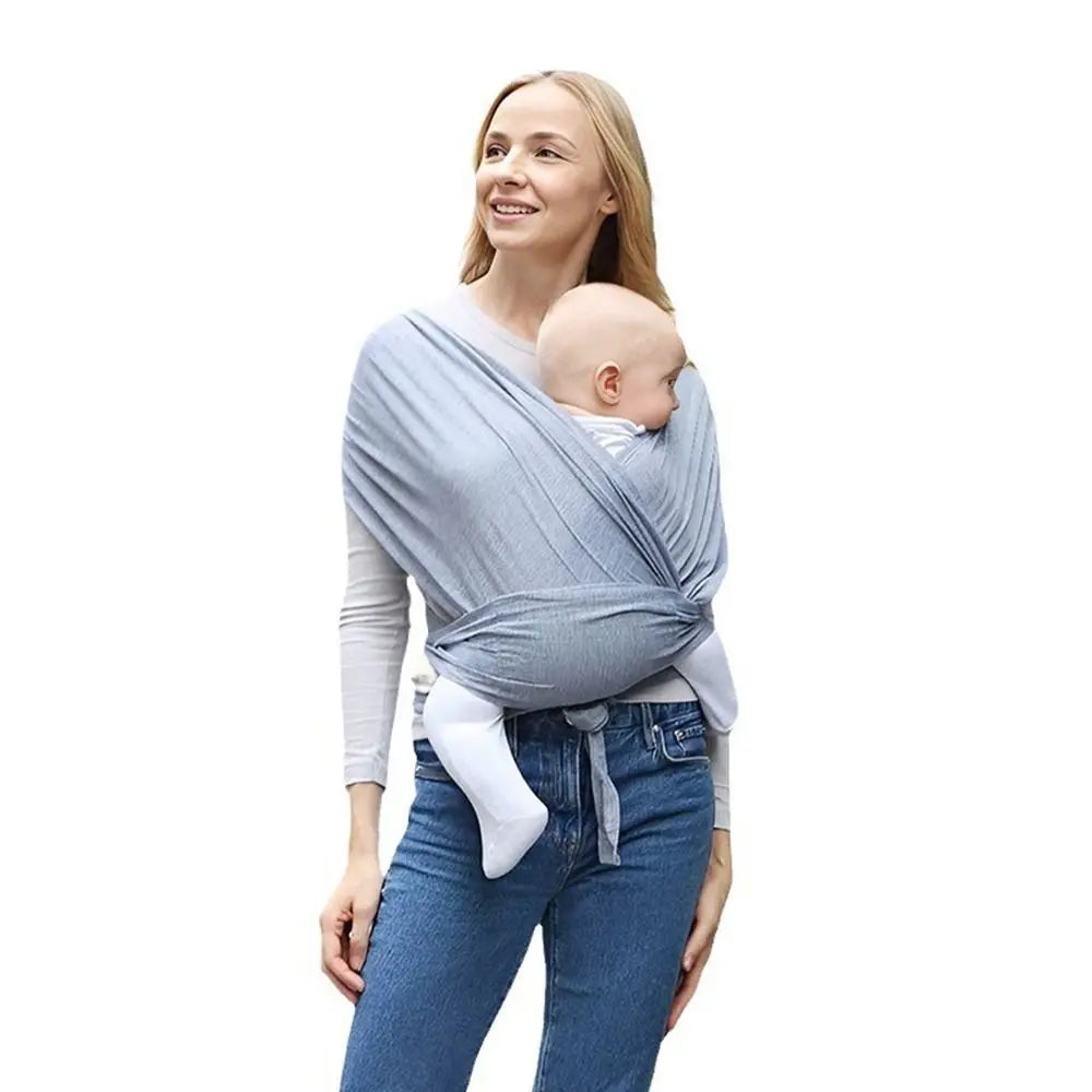 Porte-bébé confortable, sécurité avant tenant un nouveau-né — Monptitlou