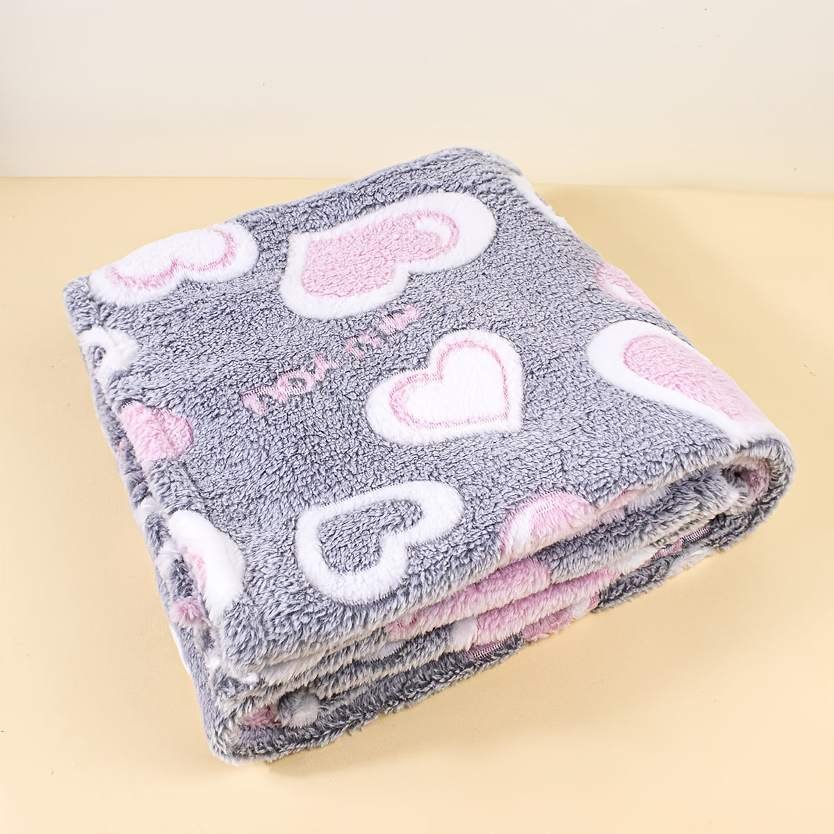 1 Couverture Bébé en Flanelle Douce, Motif de Lettre Cœur — Monptitlou Image