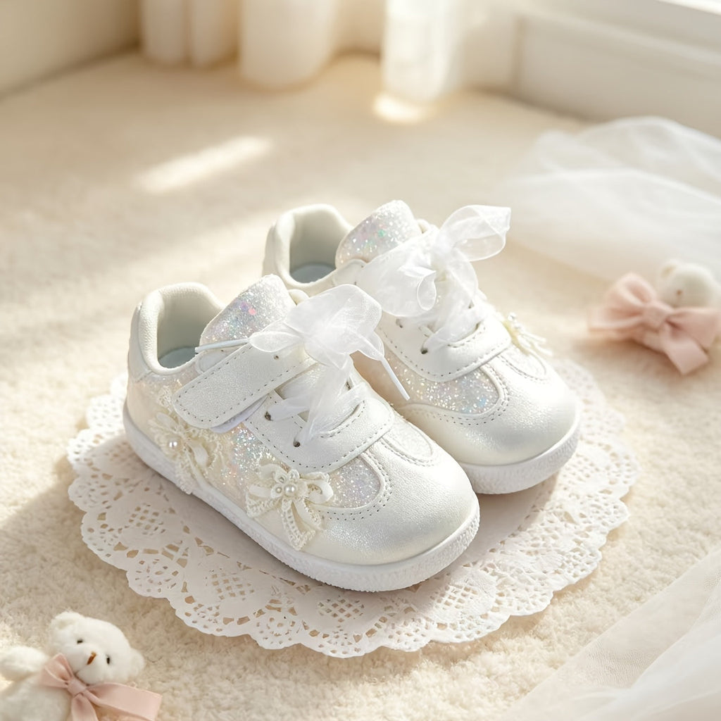 Chaussures plates blanches décontractées pour filles — Monptitlou