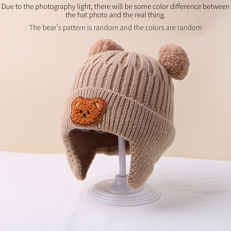 Bonnet d'hiver mignon avec oreilles d'ours — Monptitlou Image