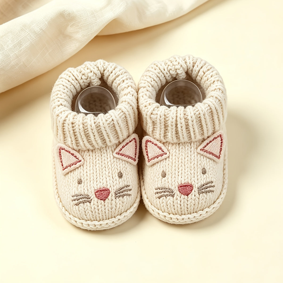 1 paire de chaussons tricotés mignons dessins animés — Monptitlou Image