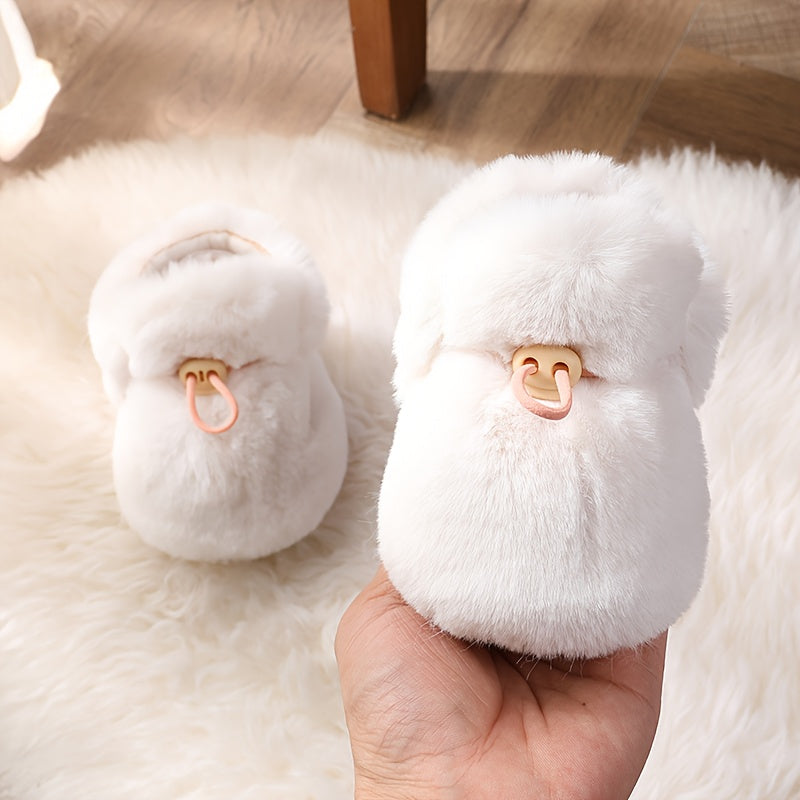 Chaussures de premiers pas pour filles, chaussures de bébé à main — Monptitlou