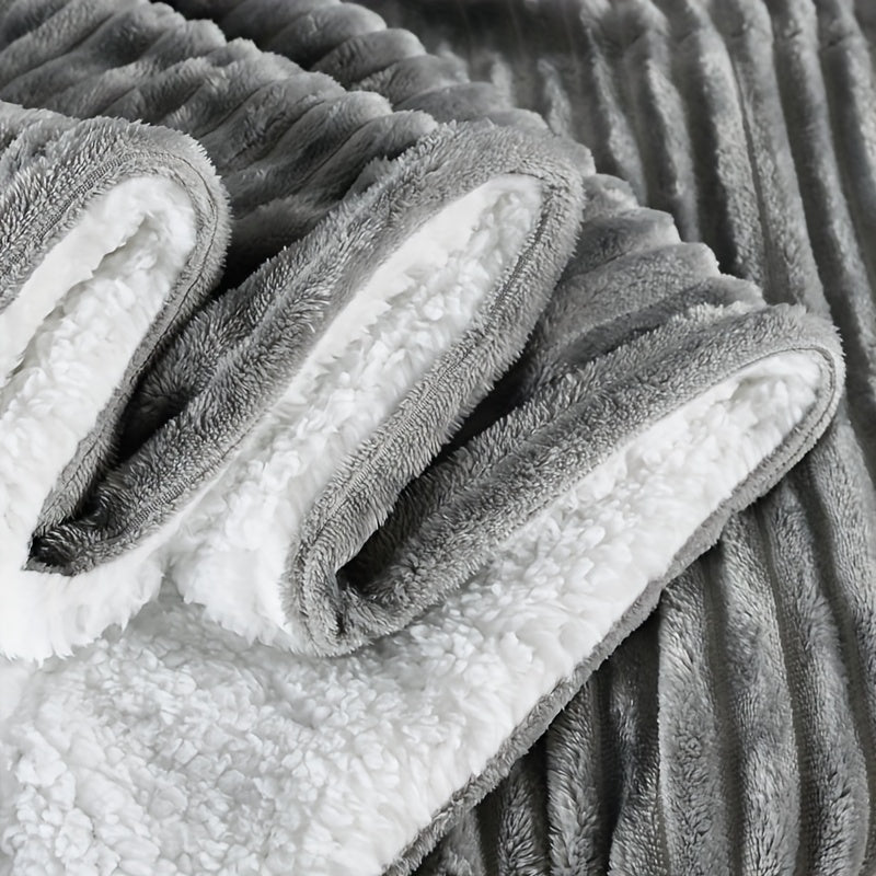 Couverture Bébé Polaire Gris Doux – Parfaite pour les Voyages — Monptitlou