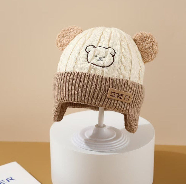 Bonnet pull-over d'automne et d'hiver avec protège-oreilles et oreilles — Monptitlou