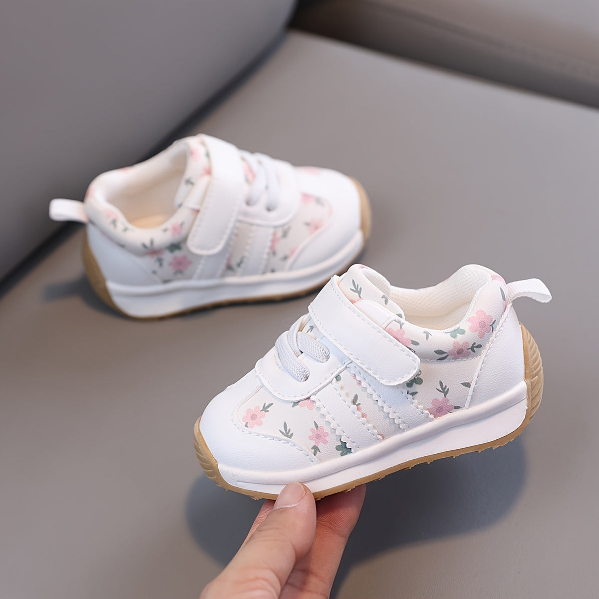 Chaussures de marche pour enfants style printemps et automne — Monptitlou Image