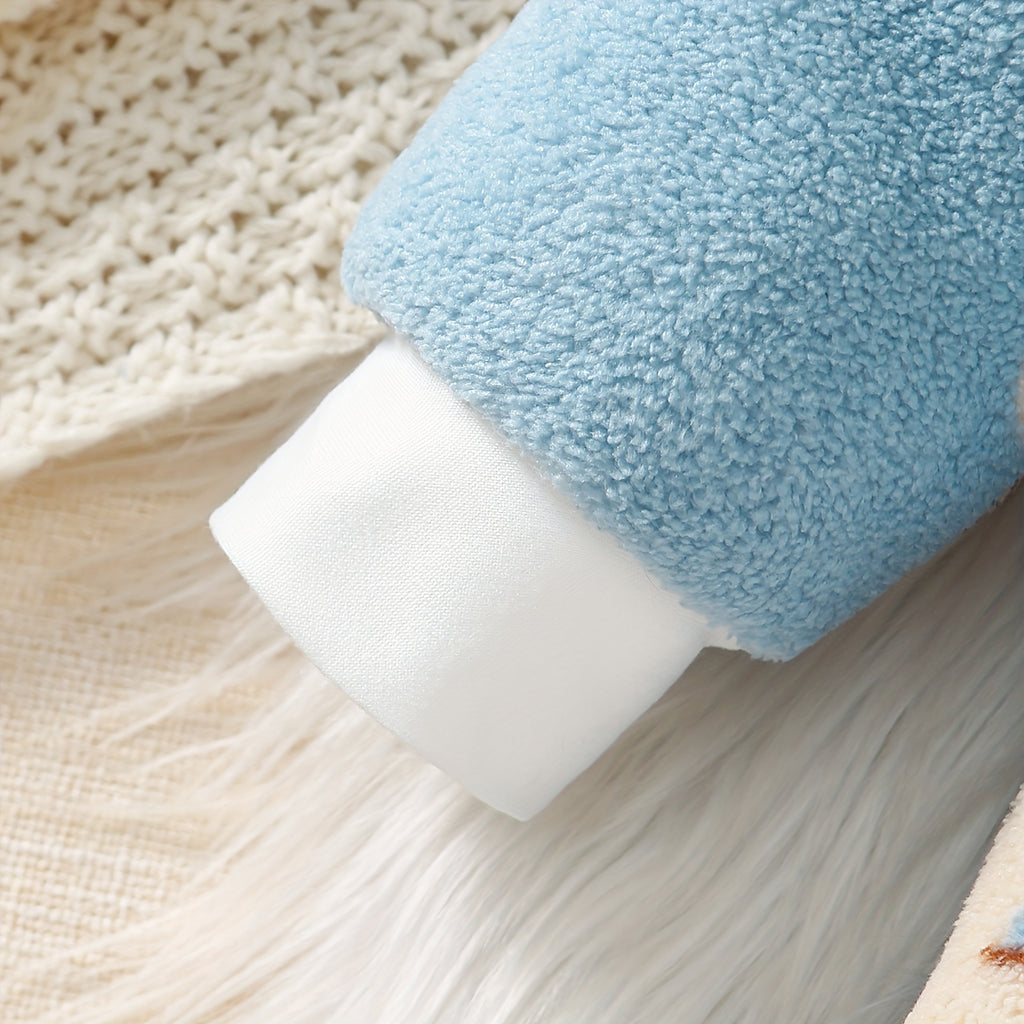 Cadeau de baptême et robe pour bébé, fond bleu, petit ours — Monptitlou