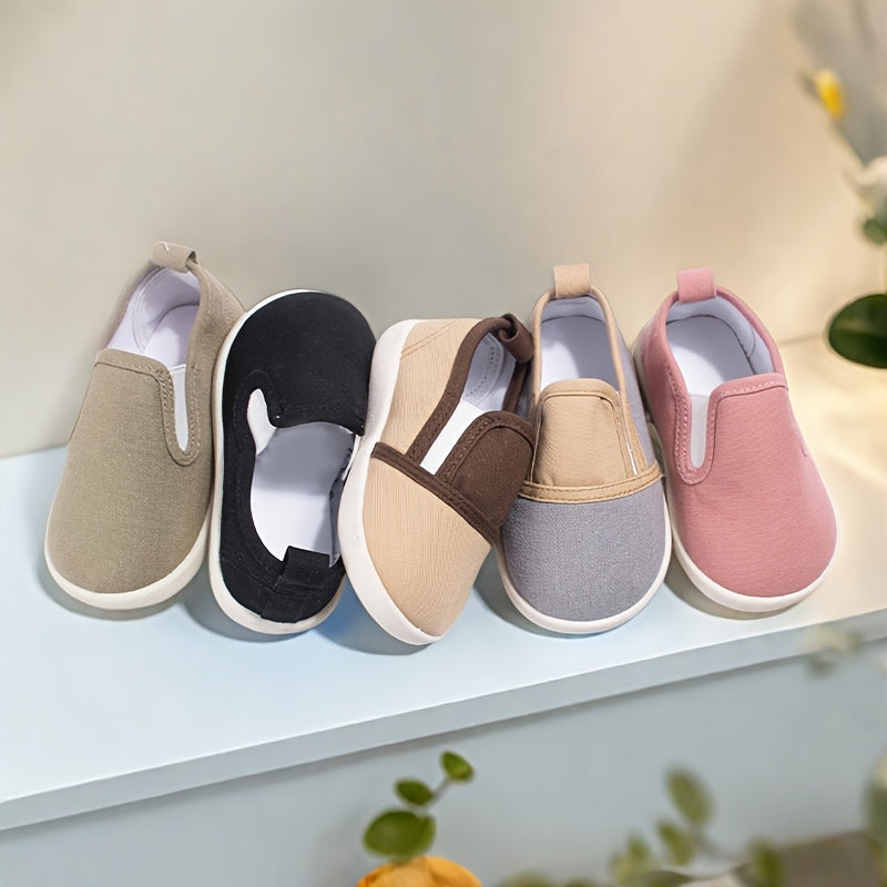 Nouvelles chaussures de jardin décontractées de sport à semelle basse — Monptitlou