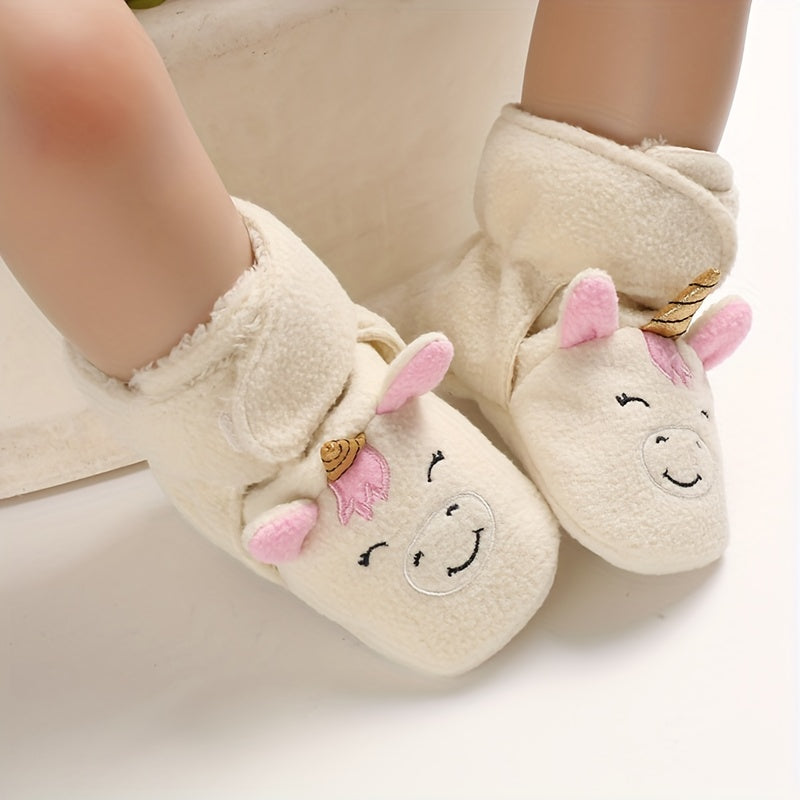 Bottes de bébé en peluche avec motifs d'animaux d'automne et d'hiver — Monptitlou
