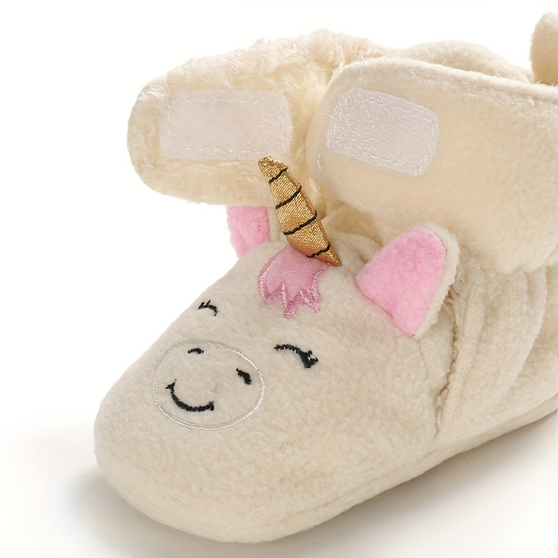 Bottes de bébé en peluche avec motifs d'animaux d'automne et d'hiver — Monptitlou