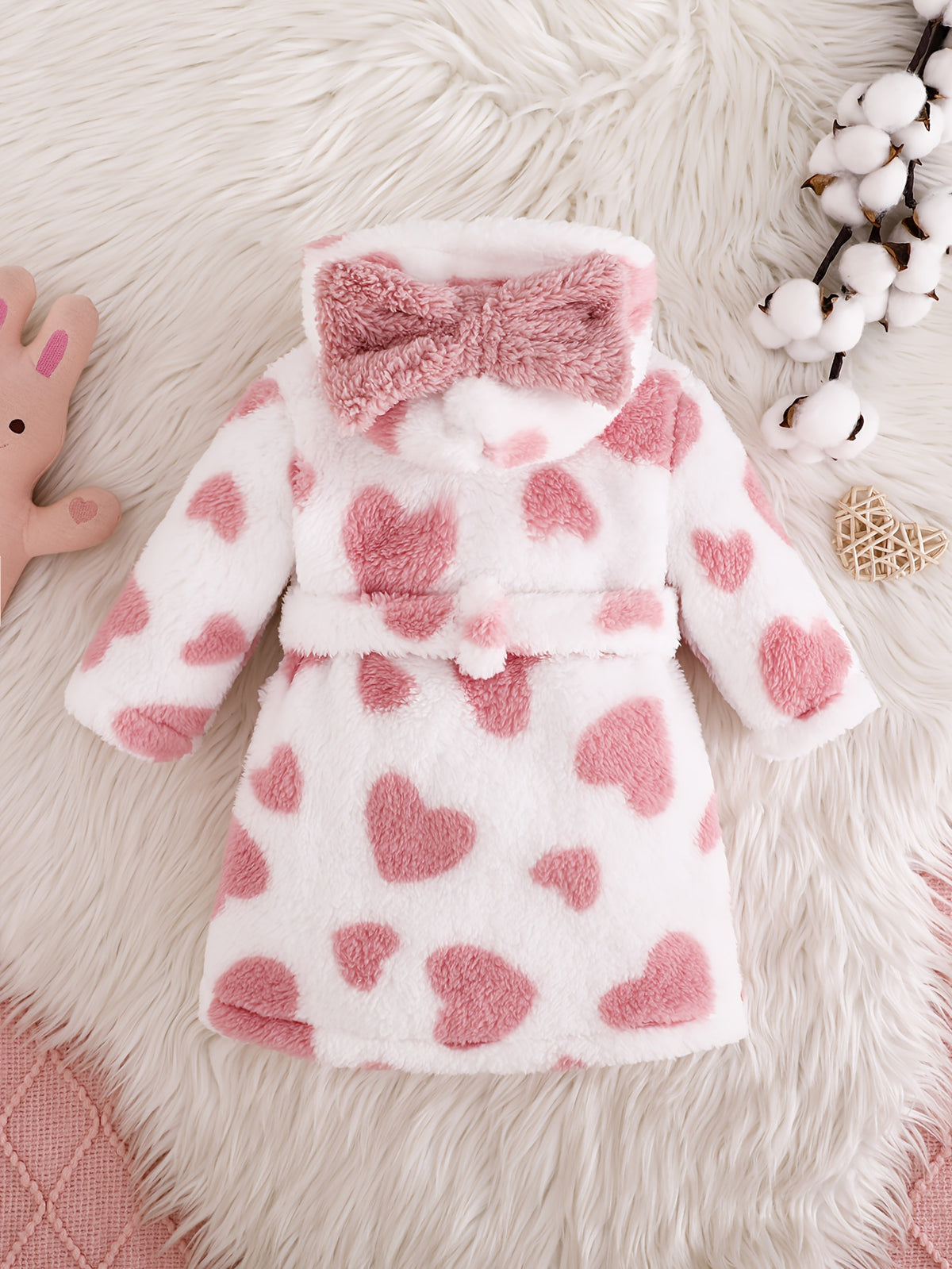 Robe de nuit douillette à motif cœur pour nouveau-née avec nœud — Monptitlou Image