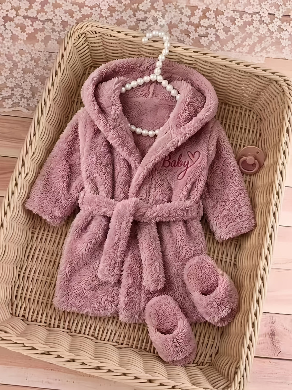 Tenue Bébé Tendance, Manteau Brodé Lettre Rose Mignon — Monptitlou Image