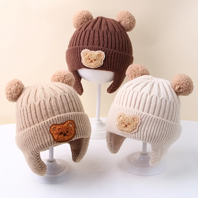 Bonnet d'hiver mignon avec oreilles d'ours — Monptitlou Image