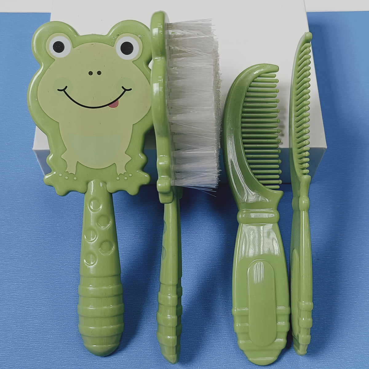 Ensemble Peigne de Bain et Brosse Douce pour le Lavage des Cheveux — Monptitlou Image