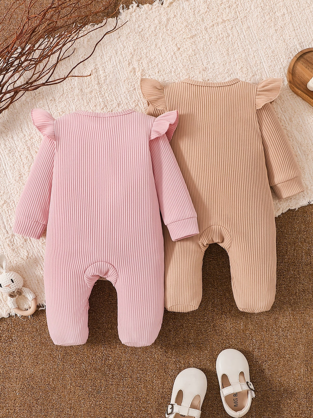 Bodys à pieds à manches longues et fermeture éclair pour bébé fille — Monptitlou