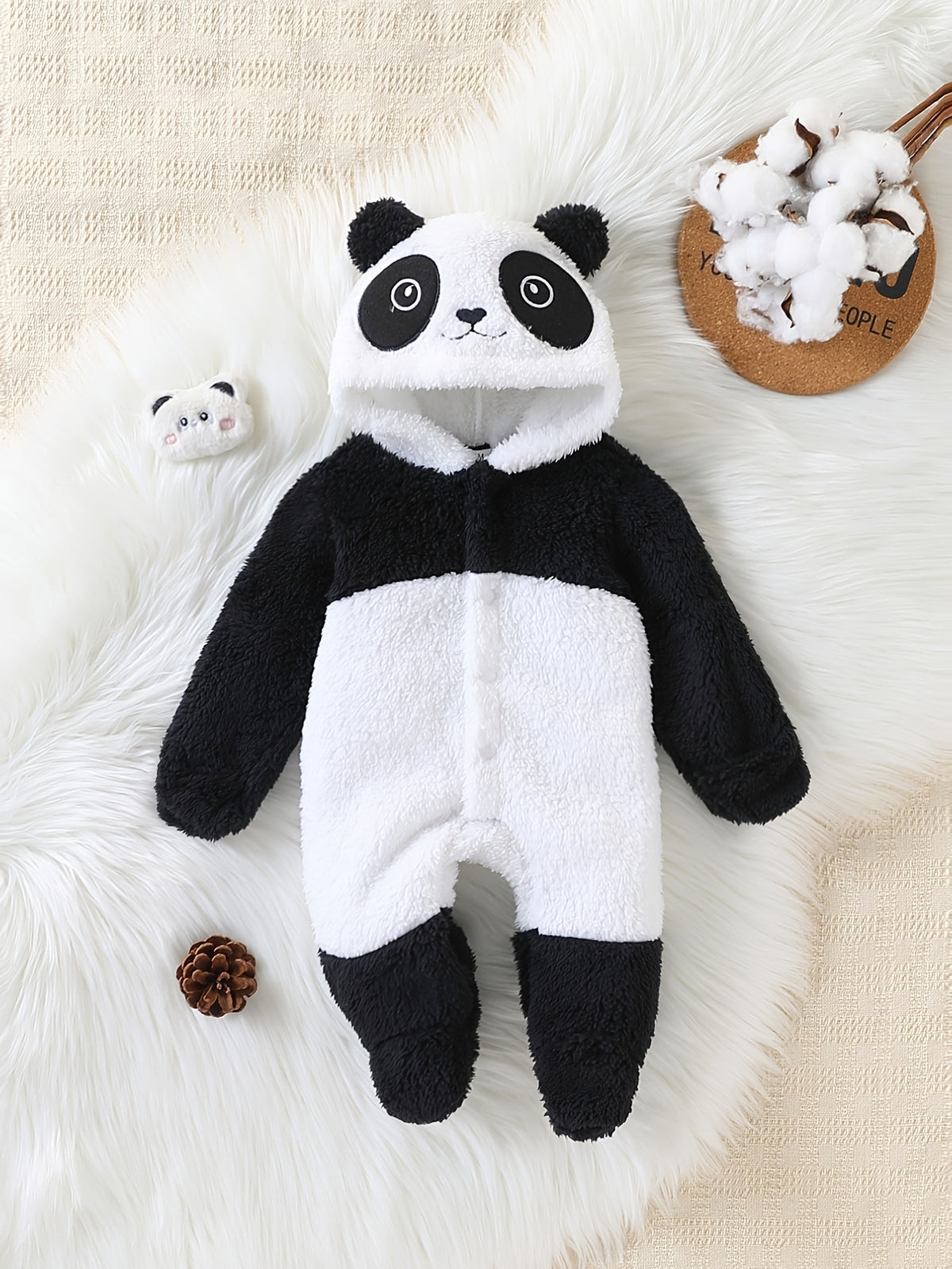 Combinaire bébé nouveau-né en polaire épaisse forme panda cartoon avec — Monptitlou Image