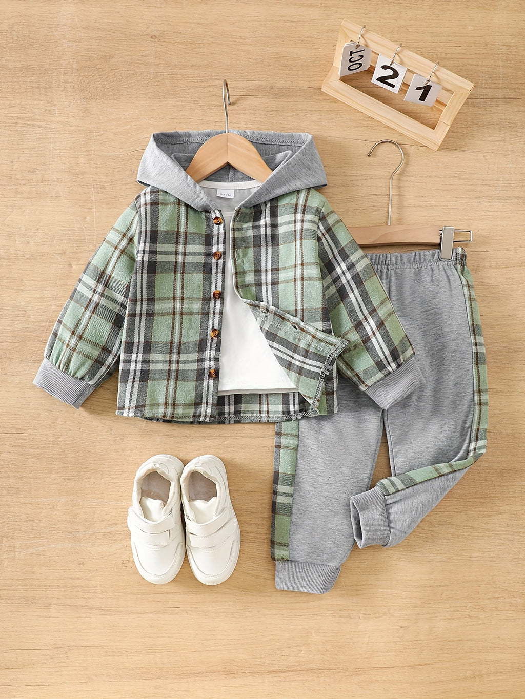 Ensemble garçon automne/hiver comprenant un t-shirt à capuche à manches — Monptitlou