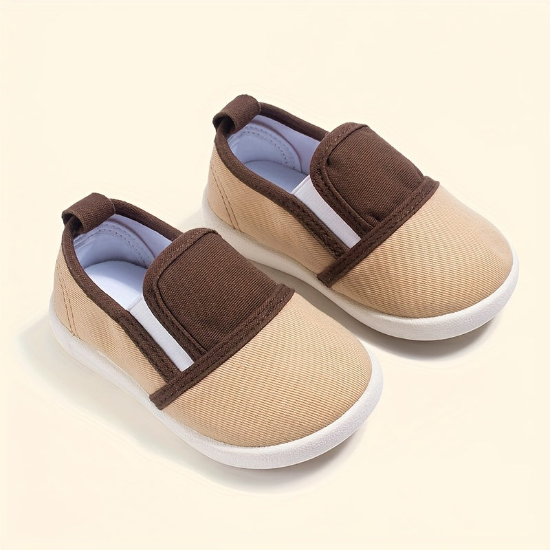 Nouvelles chaussures de jardin décontractées de sport à semelle basse — Monptitlou