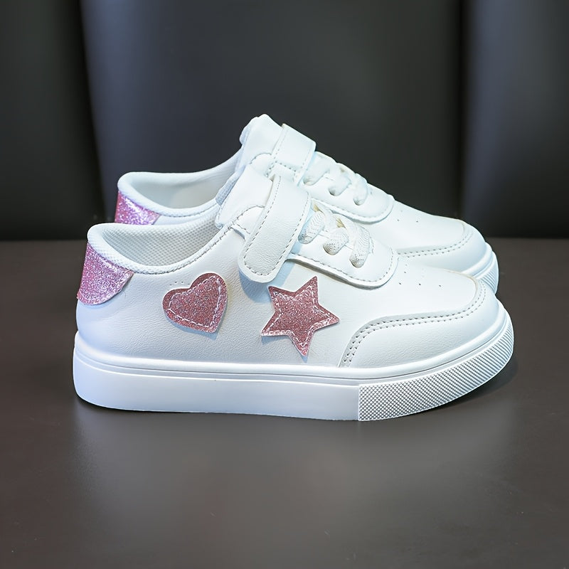 Paire de chaussures de skate à la mode pour petites filles — Monptitlou