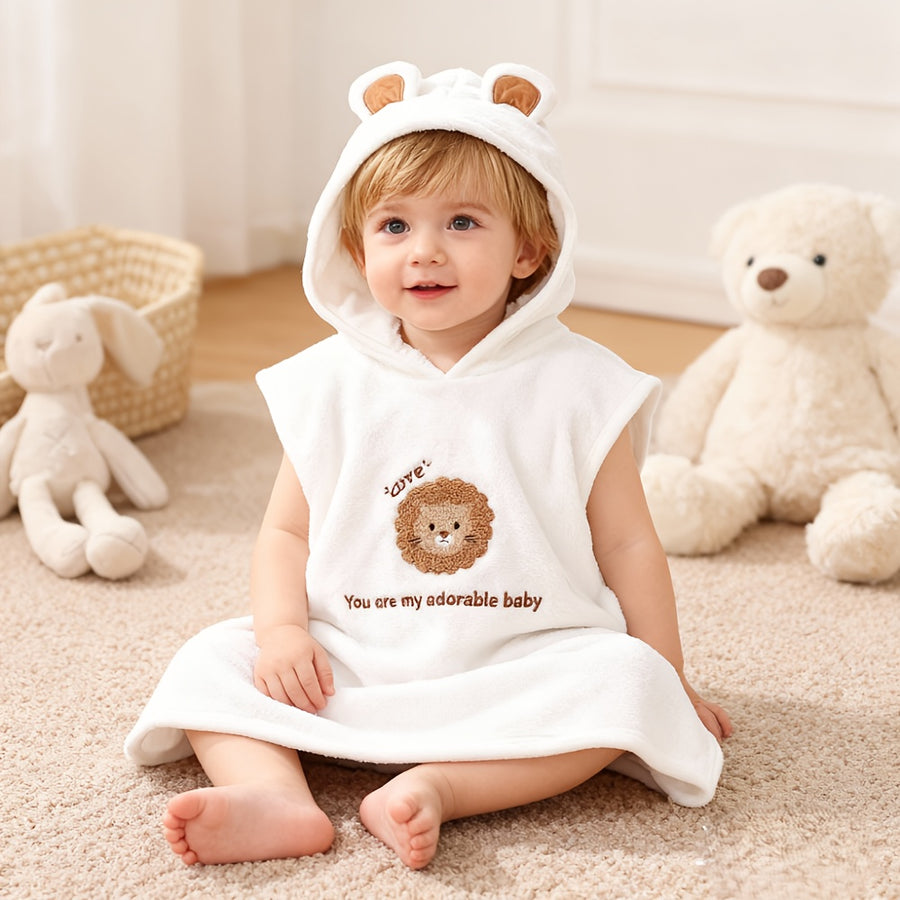 Serviette de bain enfant brodée, motif animaux — Monptitlou