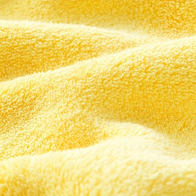 Une serviette de bain canard jaune en polaire corail pour bébés et — Monptitlou