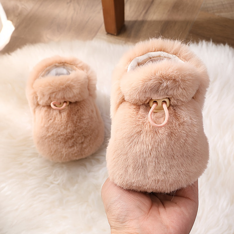Chaussures de premiers pas pour filles, chaussures de bébé à main — Monptitlou
