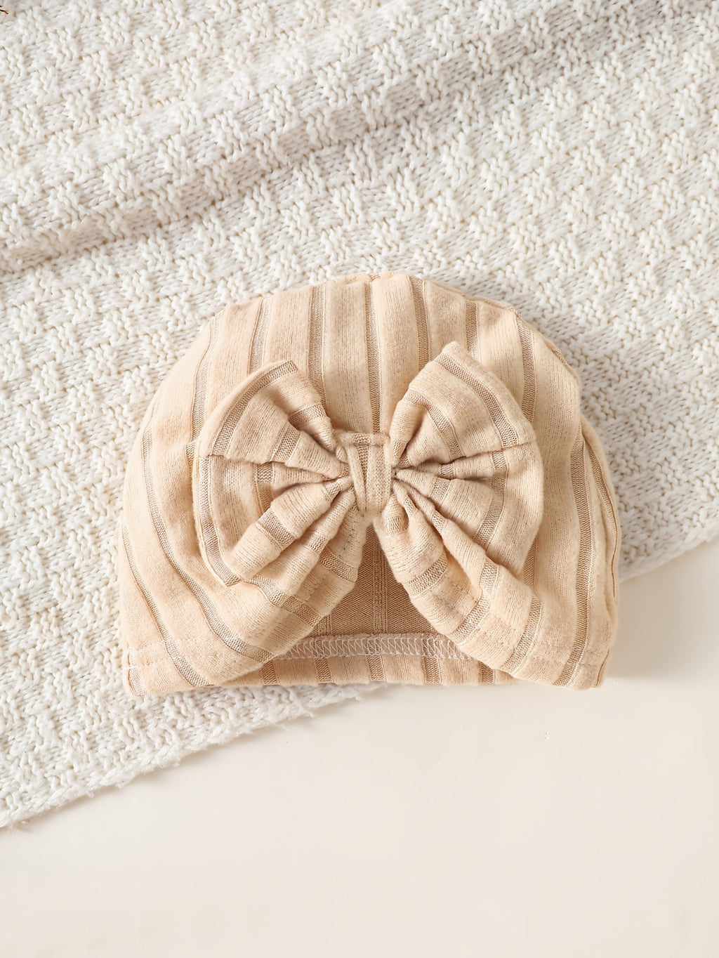 Body col rond en côtes brossées et bonnet pour bébé fille — Monptitlou