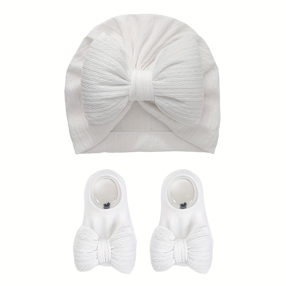 /Set Bonnets & Chaussettes pour Bébé avec Grands Nœuds Pompon — Monptitlou Image