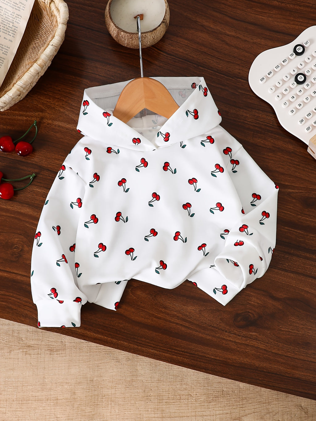 Pull à capuche manches longues imprimé cerises partout pour filles — Monptitlou