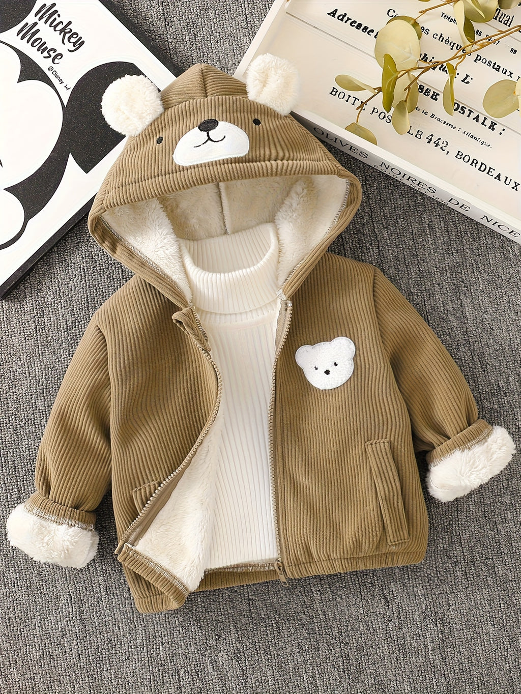 Manteau en velours côtelé à manches longues pour bébé garçon — Monptitlou